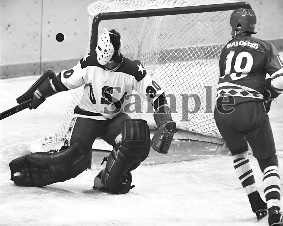 1980 Winter Olympics USA Jim Craig vs Russians Game Action  8 X 10 Photo Picture - Image 1 of 1
