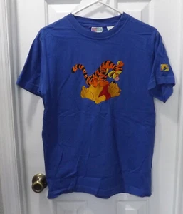 🏰 DISNEY WINNIE THE POOH & TIGGER EMBROIDERED T SHIRT ADULT SIZE L - Picture 1 of 2