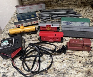 Vintage Model Power Train Set w/ Track & Transformer/ 9 Cars - Picture 1 of 10