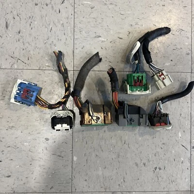 Dodge Ram 1500-2500 TIPM 2007-2008 caja de fusibles cableado arnés enchufes 68059522AA Foto 1 de 4