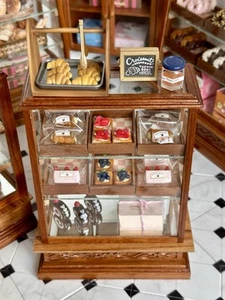 Barbie & Blythe Size Bakery Cabinet 6th Scale Glass Wooden Includes Cakes - Picture 1 of 17