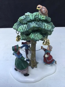 Estatuilla Dept 56 “Partridge In A Pear Tree” 12 días Dickens Heritage Village - Imagen 1 de 6
