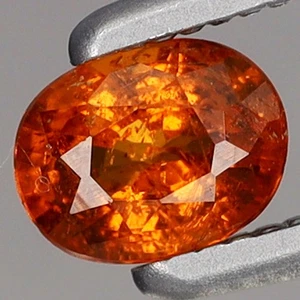 Granate espesartita naranja natural ovalado sin tratar 0,37 quilates 4,5 x 3,5 mm Namibia, África - Imagen 1 de 4