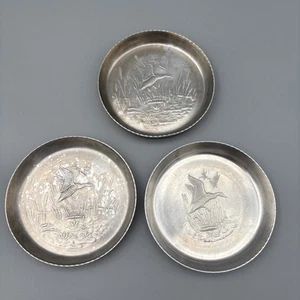 Vintage Aluminium Untersetzer 3er Set Enten Gänse Teich Natur 5" - Bild 1 von 16