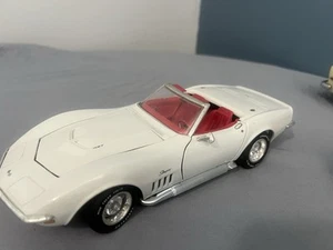 1969 Corvette Convertible Revell Cannaday's Hobby 1/18 Limited 1/2502 White 1998 - Picture 1 of 13