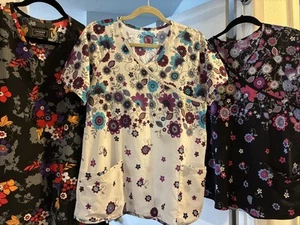 Lotto 3 Scrub Top Stampa Floreale Cherokee Easy Stretch Unisex Taglia Large - Foto 1 di 9