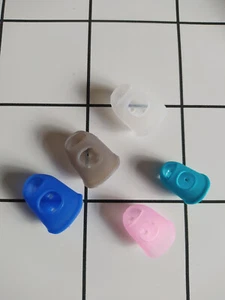 5pcs Silicone Needle Grabbers Sewing Embroidery Quilting Thimble - Picture 1 of 4