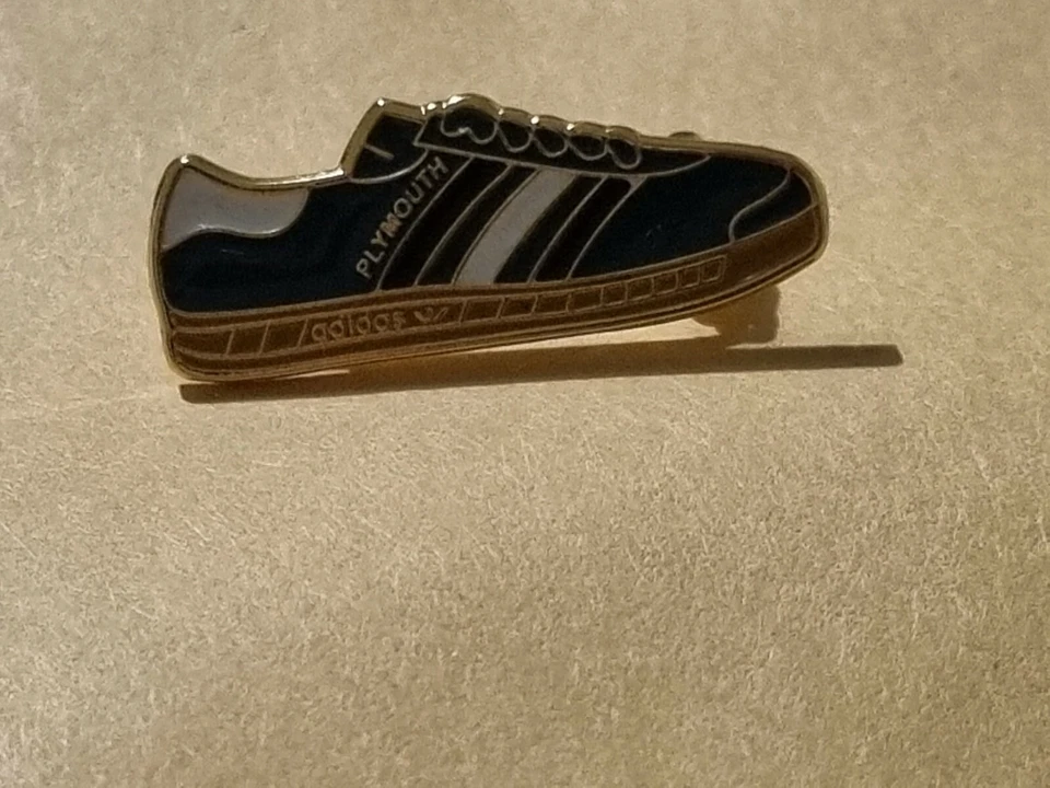 Plymouth trainer badge  - Image 1 of 1