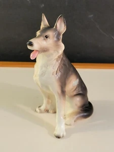 Estatuilla de pastor alemán de porcelana vintage 1985 posición sentada 6" - Imagen 1 de 10
