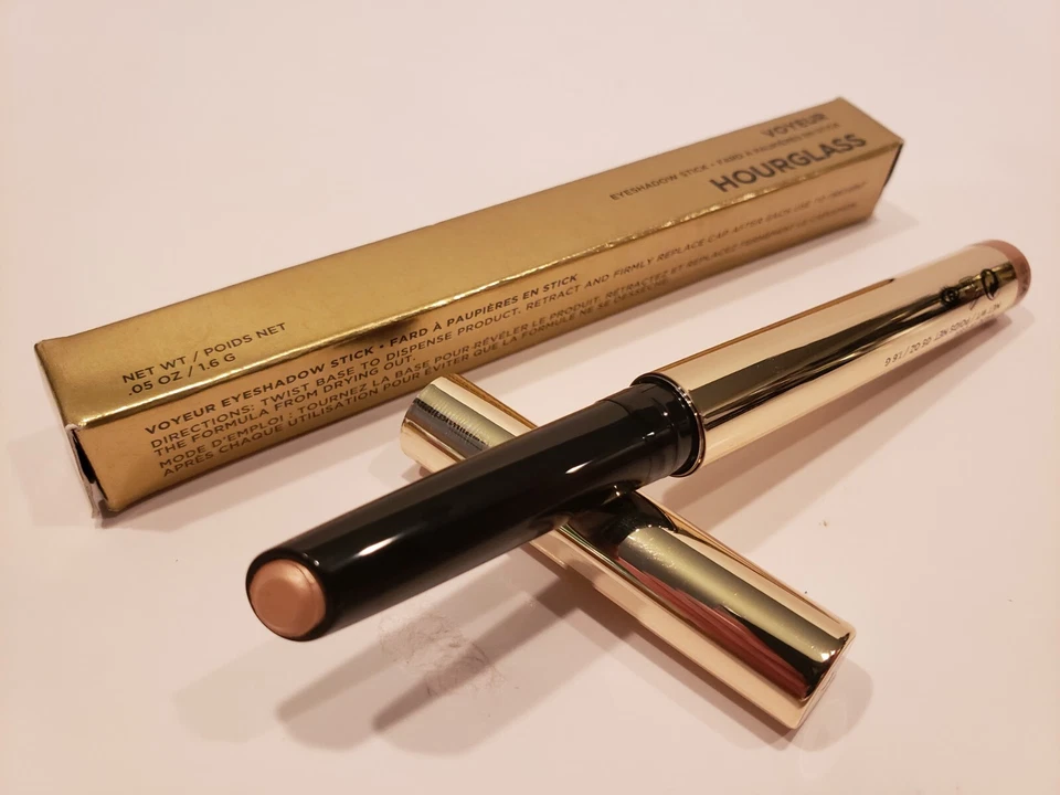 Reloj de arena ~ Barra de sombra de ojos Voyeur ~ Luna ~ 0,05 oz ~ Nuevo en caja Foto 1 de 1