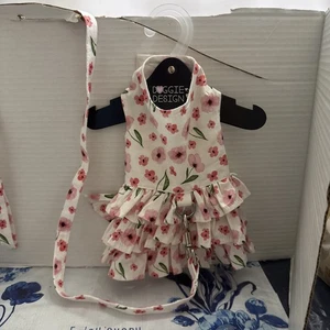 Dog Dress Pink With Flowers with Matching Leash Doggie Design - Picture 1 of 2