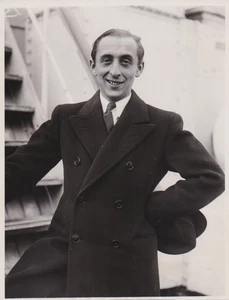 1931 Press Photo Pianist Vladimir Horowitz on Liner SS Majestic in New York - Picture 1 of 2