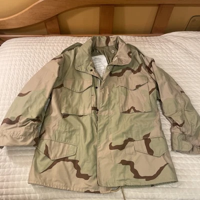 US Army Desert Camo Field Jacket Coat Cold Weather MEDIUM SHORT Storm Hooded Zip - Image 1 of 4