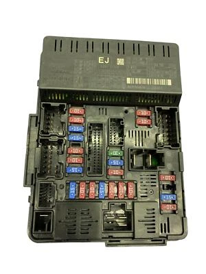 Nissan Murano 2015-2023 OEM 3,5 L AWD cabina relé de fusibles caja de conexiones 284B73TSB2B Foto 1 de 4