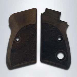 KSD Brand Beretta Mod 70 - 70 S - 71 PUMA Compatible Walnut Grips Diamond - Picture 1 of 1