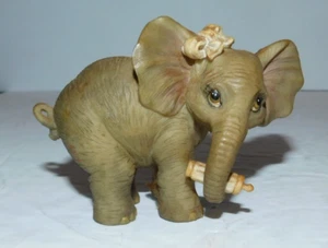 FIGURA ELEFANTE COLECCIÓN HAMILTON LIMPIA CON BIBERÓN 1996HC - Imagen 1 de 5