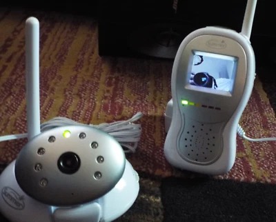 Monitor de bebé de audio/video SUMMER INFANT 210A completo con visión nocturna y cables Foto 1 de 4