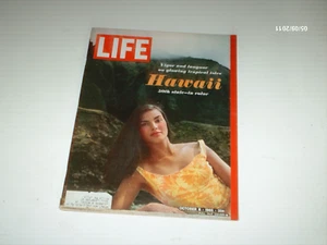 Life Magazine / October 8 1965 / Hawaii 50th State In Color / Tropical Isles - Imagen 1 de 1
