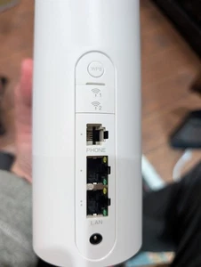Telus 5G Modem Router With Wall Outlet Adapter US - Picture 1 of 14