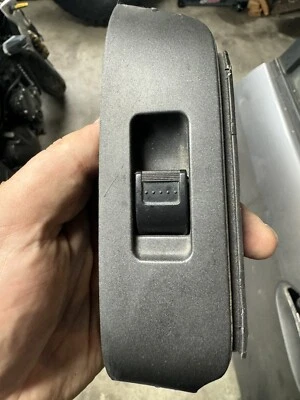 Interruptor de ventana trasera izquierda Honda Fit 2007-2008 Foto 1 de 4