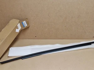 Modanatura porta anteriore destra Mazda 3 2014-2016 BJS750640B originale nuova OEM - Foto 1 di 14