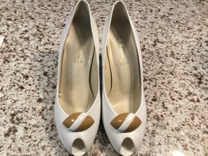 caressa shoes website