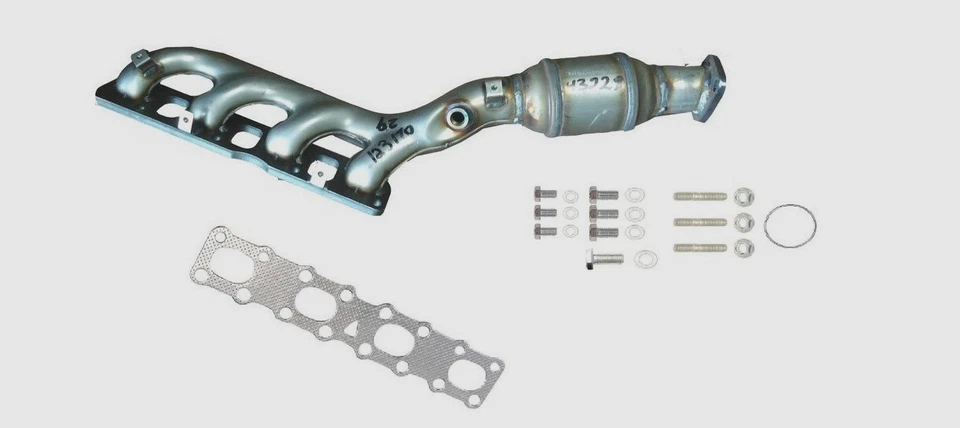 FITS: 2007-2010 INFINITI QX56 5.6L Passenger Side Manifold Catalytic Converter - Image 1 of 1