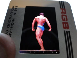 VINTAGE EROTIC 35MM SLIDE MALE GAY INTEREST BEEFCAKE BODY BUILDER HOT BUFF A72g - Picture 1 of 2