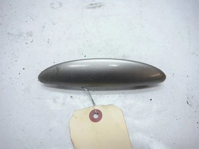 2003 SATURN L200 4DR A/T PASSENGER FRONT EXTERIOR DOOR HANDLE OEM - Image 1 of 4