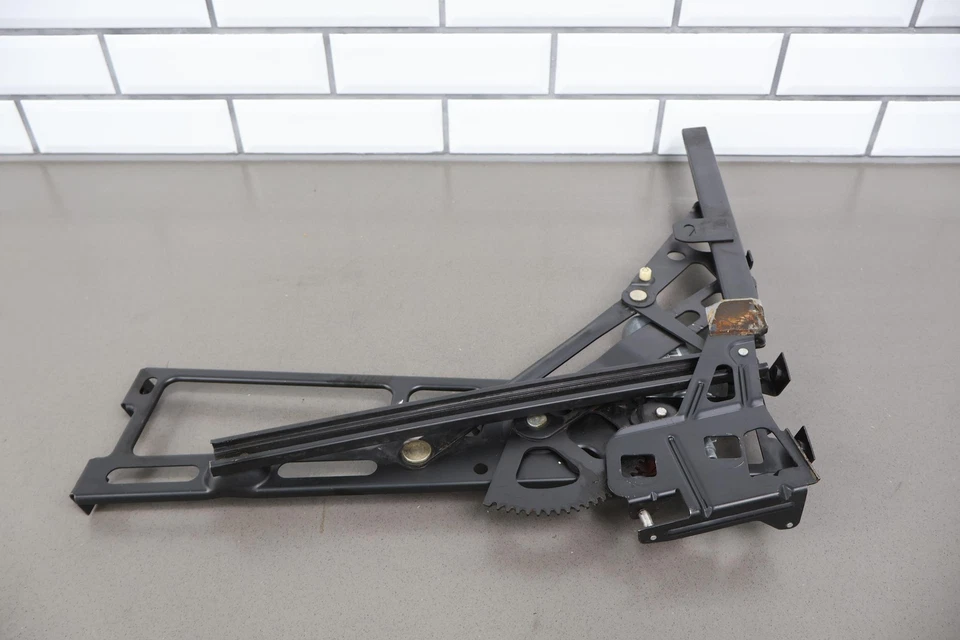 84-96 Chevy C4 Corevtte Right RH Door Window Regulator W/ Motor (Tested) - Image 1 of 4