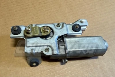 Toyota Land Cruiser UZJ100 OEM Rear Wiper Motor Assembly 85080-60170 - Image 1 of 2