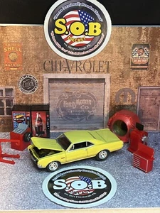 Johnny Lightning 1967 Oldsmobile Cutless Yellow Diecast 1:64 NM Cond Hood Opens - Picture 1 of 7