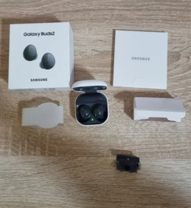 Samsung Galaxy Buds 2 - Rechter Bud läd nicht mehr - Zdjęcie 1 z 4