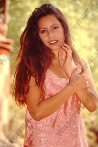 Busty Film Star Glamour Pretty Woman 35mm Slide Z4j17 - Bild 1 von 1