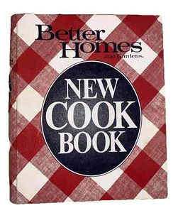 Better Homes and Gardens "New Cook Book" Red Plaid Five-Ring Binder 1981 - Picture 1 of 17