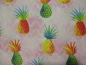 PINEAPPLES MOD PINEAPPLE TROPICAL FRUIT PINK COTTON FABRIC BTHY - Picture 1 of 4