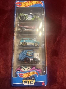 2010 Hot Wheels 5 Pack HW City Works 5-pack - Picture 1 of 5