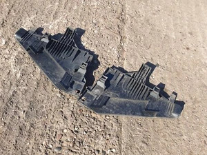 LAND ROVER FREELANDER 2 2007~2011 HEADLIGHT BRACKET TRAY LEFT & RIGHT - Picture 1 of 1