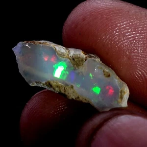 Natural Flashing Ethiopian Opal Rough Specimen Multi-colored 06.10 Cts. Gemstone - Picture 1 of 10