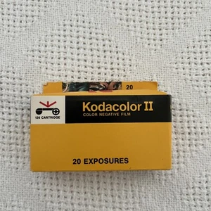 Kodacolor II 126 Film 20 Exposures C126-20 Film Sealed In Box EXPIRED 1980 - Picture 1 of 5