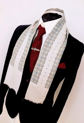 Bufanda geométrica vintage para hombre, bufanda blanca seda para caballeros corbata de ópera Foto 1 de 4
