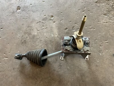 92 93 94 Audi 100 CS Quattro Conjunto de palanca de cambios de transmisión manual 2,8 V6 C4 Foto 1 de 4