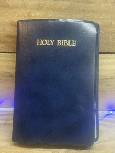 Holy Bible NKJV Words of Christ in Red (Blue Cover) Copyright 1982 - Picture 1 of 6