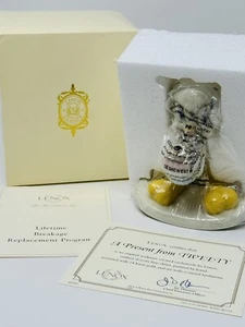 NEW Lenox a Present from TWEETY NIB February TM & Warner Brother BNIB - Picture 1 of 3