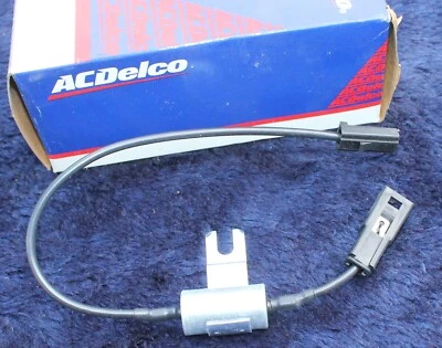 NOS 1964-1980 Corvette Radio Static Suppression Heater Blower Capacitor 477371 - Image 1 of 4