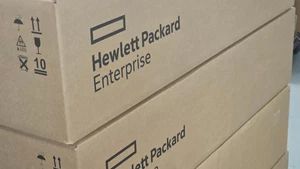 NEW HPE DL360 Gen10 PLUS Gold 5320 2.2GHz 128GB RAM 8SFF 6.8TB SAS 960GB NVM - Afbeelding 1 van 7