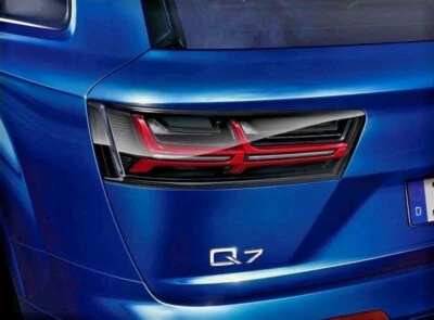 Genuine Blackline Smoked LED Taillights LEFT only For Audi Q7/ SQ7 4M0052100A - Image 1 of 4