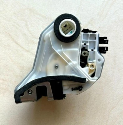 GARANTÍA DE POR VIDA 2015 a 2017 genuino Lexus NX200t actuador de bloqueo de puerta trasero izquierdo Foto 1 de 4