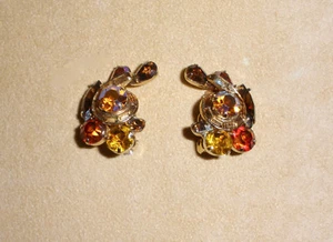 Swirl Shaped Rhinestone Earrings in Deep Shades of Golden Amber by Hollycraft - Picture 1 of 5