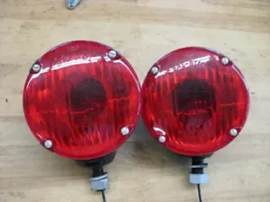 2 Vintage Signal stat Model 17 12 Volt Tail Lights - Picture 1 of 3